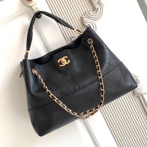 CHANEL Black Leather Shoulder Bag with Gold Chain
